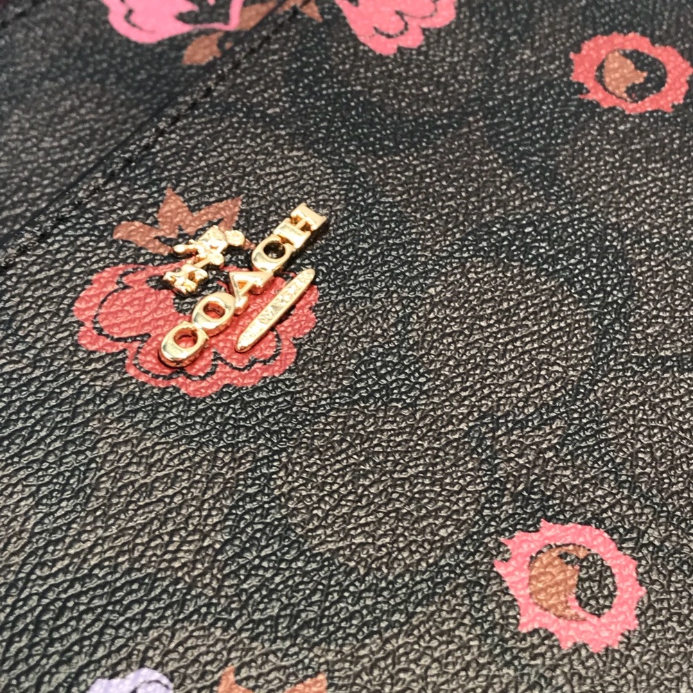 🔴SOLD🔴NWT Authentic Coach Sling Bag D. Brown Flo - Picture 6 of 8